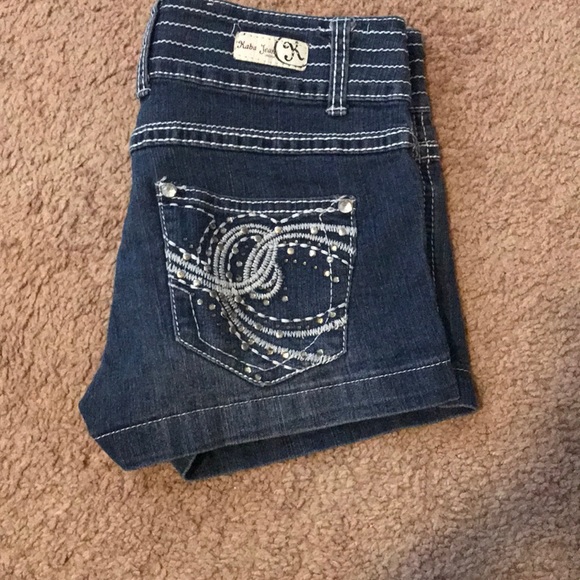 Denim shorts - Picture 2 of 4